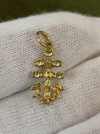 Cruz Caravaca Oro 18K
