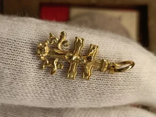 Cruz Caravaca Oro 18K
