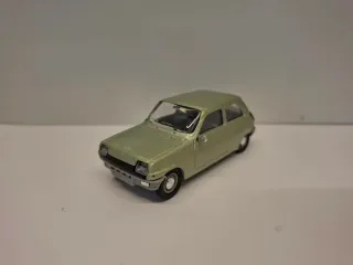Lotto 12 miniature di auto d'epoca Solido 1:43