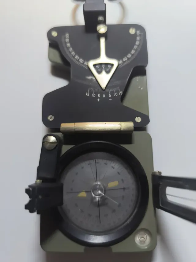 BRÚJULA PRISMÁTICA NÁUTICA Fabricación Suiza