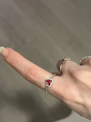 Anillo Pandora Corazón Rojo y Circonitas