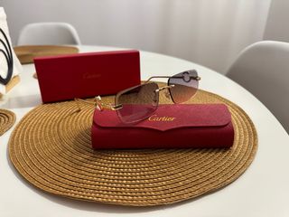 Gafas de sol doradas