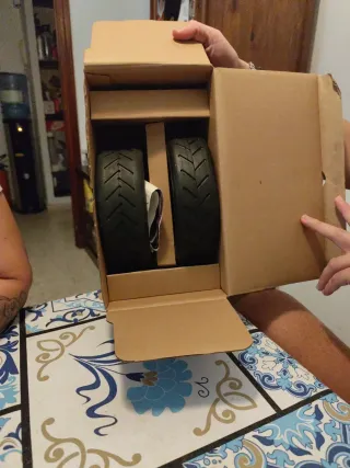 Rueda patinete 8 1/2 x 2