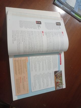 Libro escolar LITERATURA UNIVERSAL SÈRIE CONEIX 1