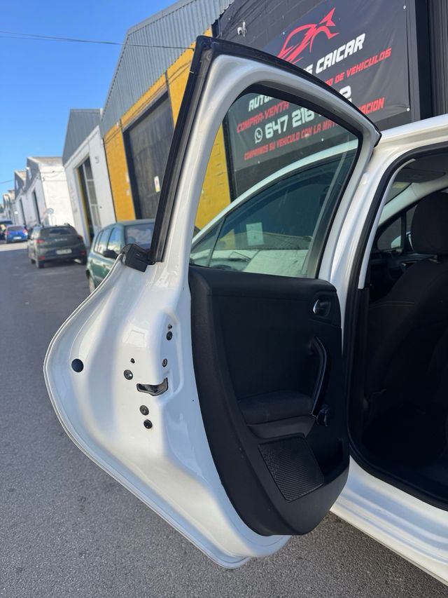 Peugeot 208 12/2016 1.6BlueHdi