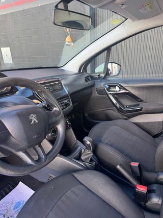 Peugeot 208 12/2016 1.6BlueHdi
