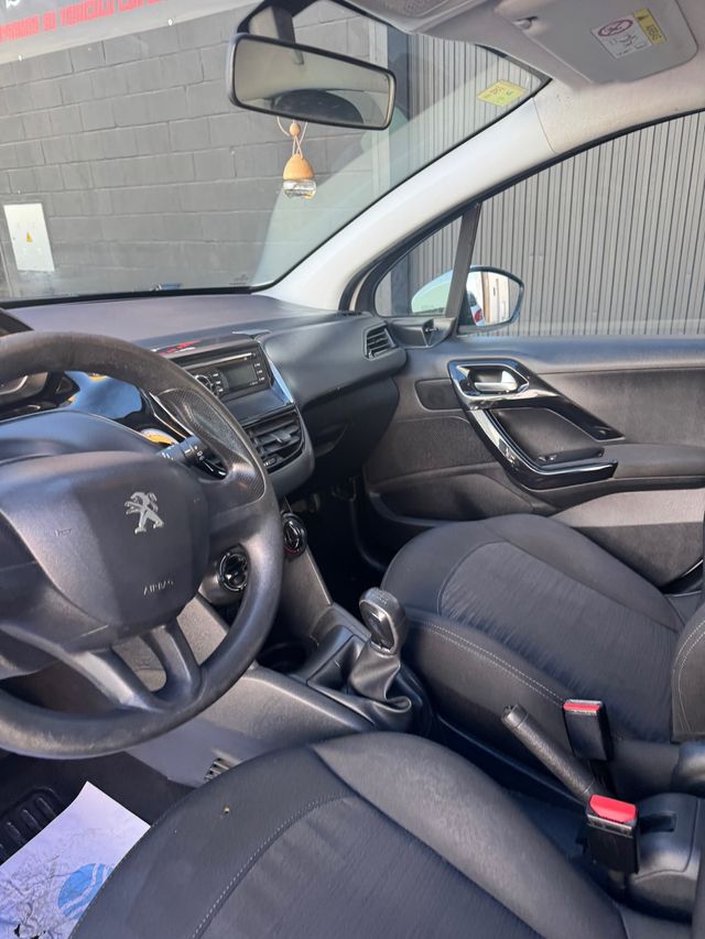 Peugeot 208 12/2016 1.6BlueHdi