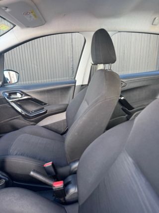 Peugeot 208 12/2016 1.6BlueHdi