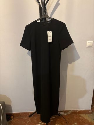 Vestido negro Zara
