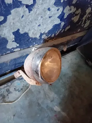 Faro de bicicleta antiguo