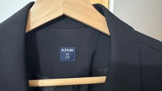 Americana KIABI Negra Talla 46.