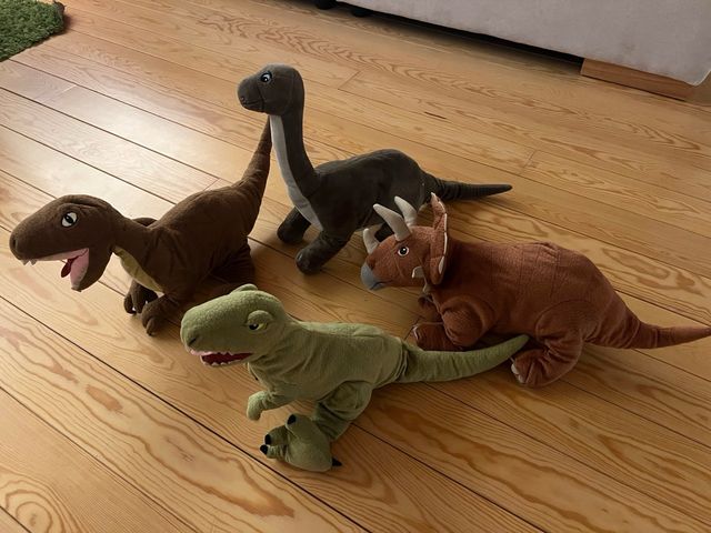 Lote 4 Peluches Dinosaurios Ikea
