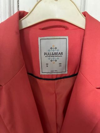 Americana Pull&Bear Talla M color coral