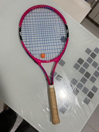 Raqueta de tenis Wilson rosa