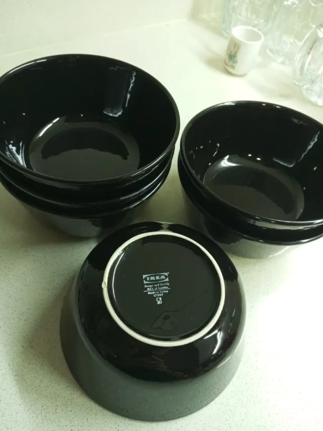 6 Boles negros IKEA y regalo