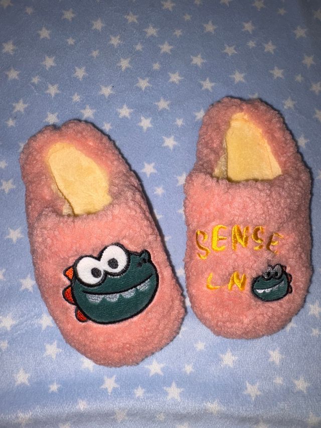 Chinelos de Menina Dinossauro Rosa