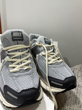 Nike Vomero 5