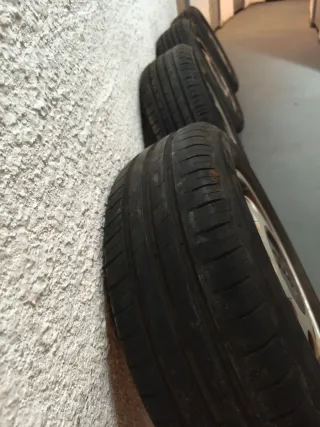 LLANTAS 15 AUDI A3 GOMAS NUEVAS