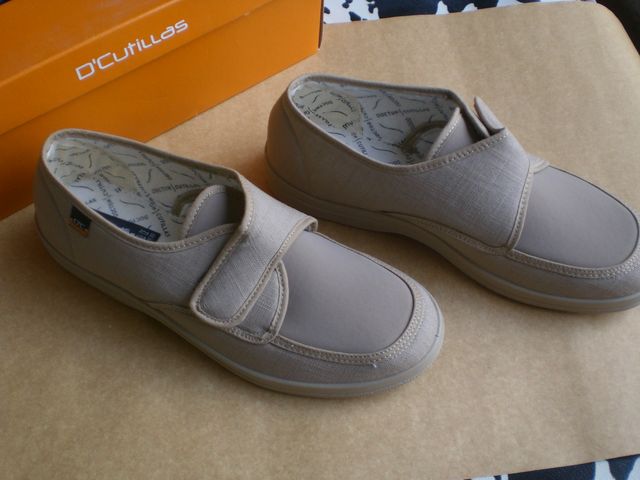 Zapatillas D'Cutillas velcro beige