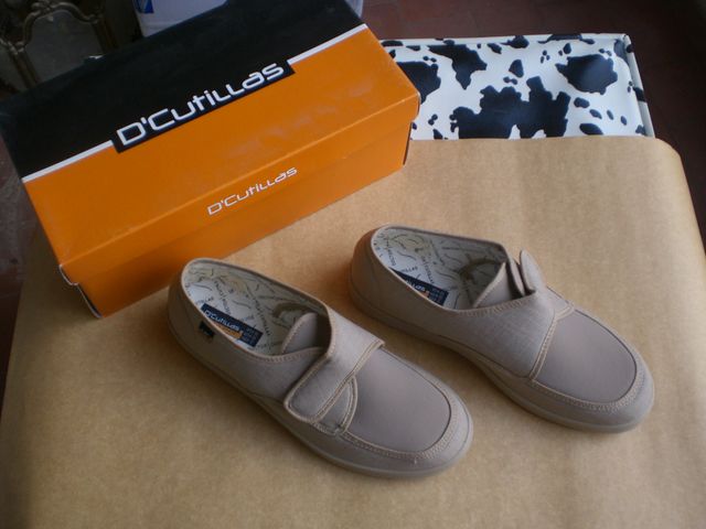 Zapatillas D'Cutillas velcro beige