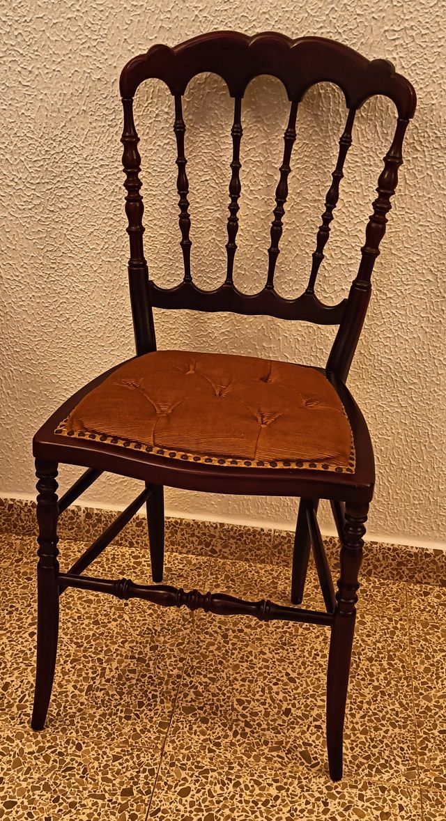 Silla Vintage Estilo Isabelino Marrón