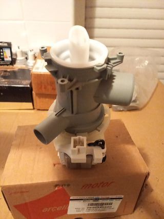 Bomba desagüe Arçelik 2840940800