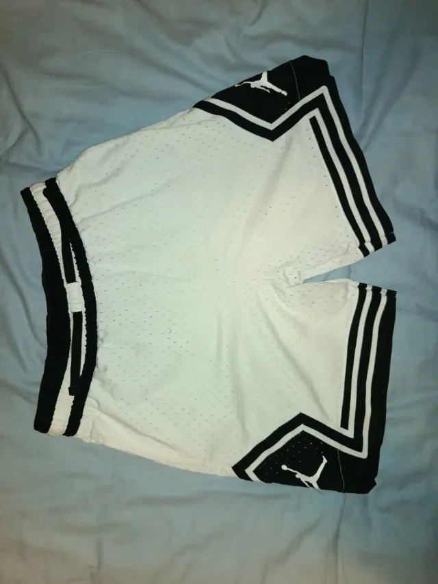 Pantalón corto Jordan blanco y negro