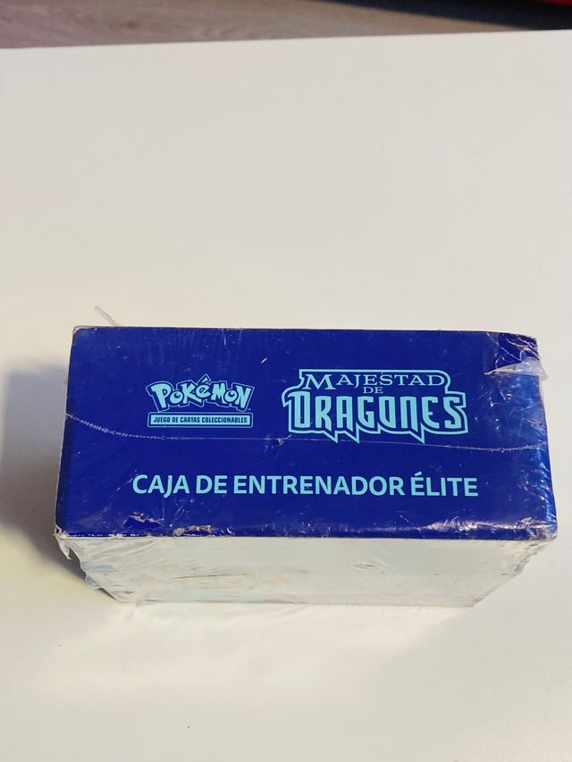 Caja Pokemon ETB Majestad de Dragones