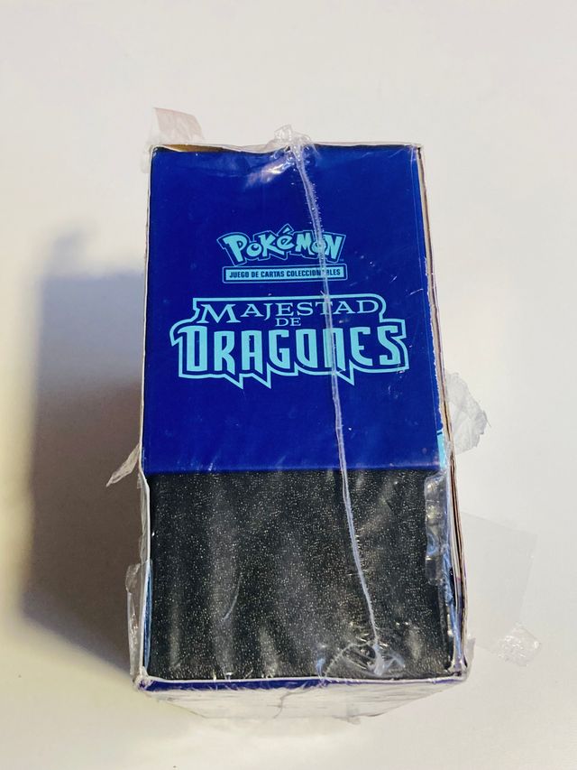 Caja Pokemon ETB Majestad de Dragones
