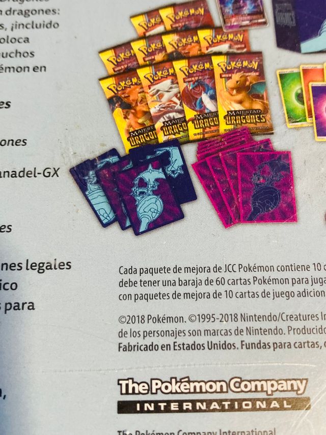 Caja Pokemon ETB Majestad de Dragones