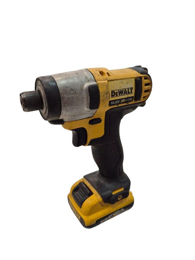 ATORNILLADOR DE IMPACTO DEWALT DCF815 + CARGADOR + 2 BATERIAS