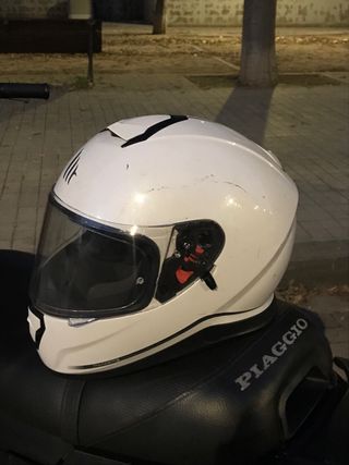 Casco de moto blanco MT