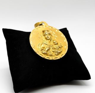 Medalla Virgen del Carmen con Jesús de oro 18kt