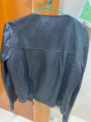 Cazadora de cuero 
