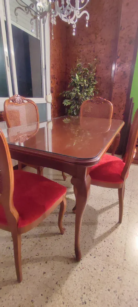 Mesa Comedor Madera Extensible + 4 Sillas Ratán