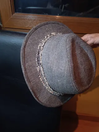 Sombrero gris Parfois 