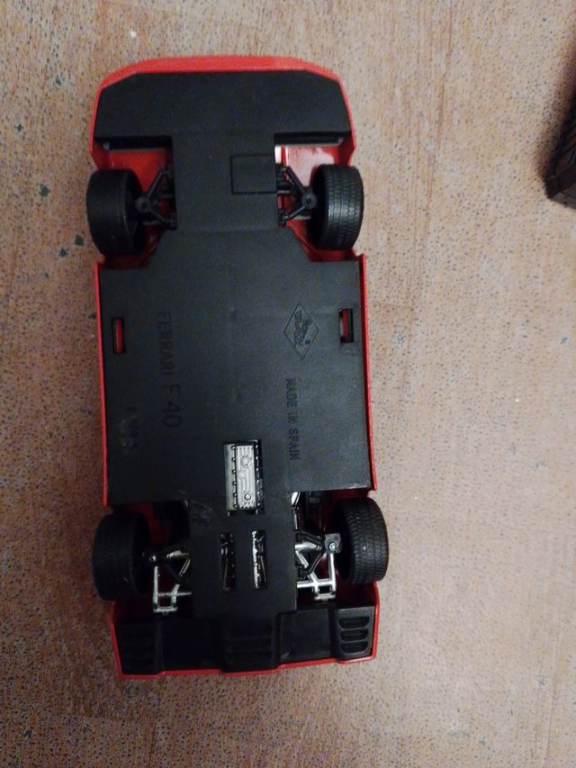 Ferrari F40 1987 Burago 1/18