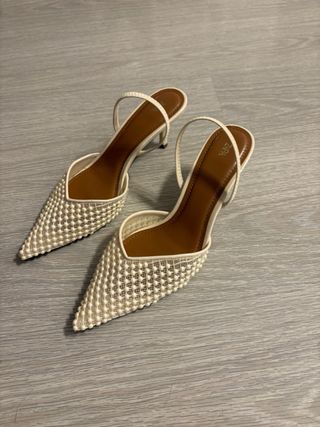 Zapatos tacón Zara blancos