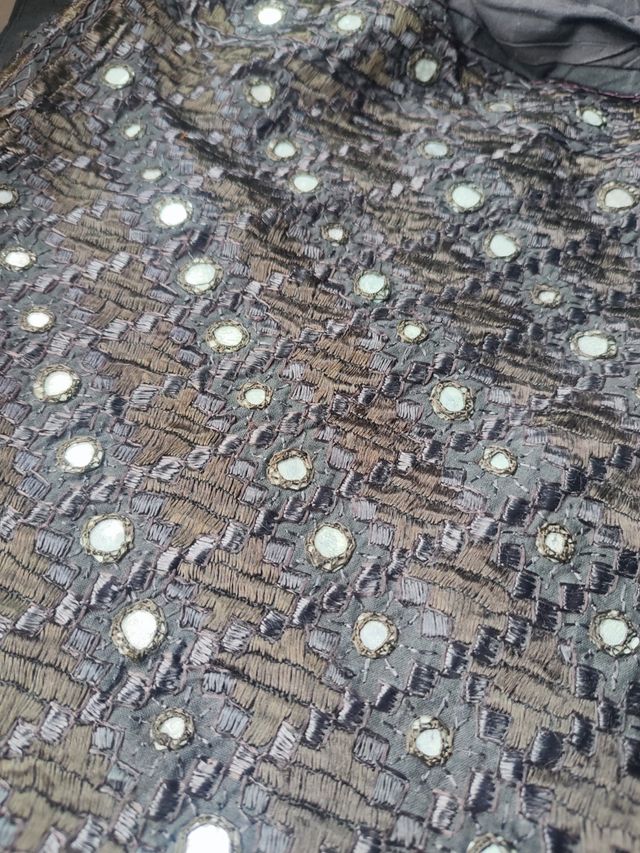 Bolso SACO (India) – negro bordado (40 cm)