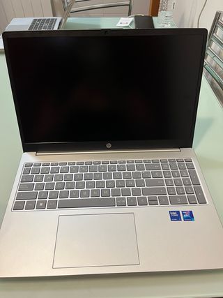 Portátil HP Plata y Negro