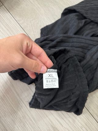 Vestito lungo nero senza maniche