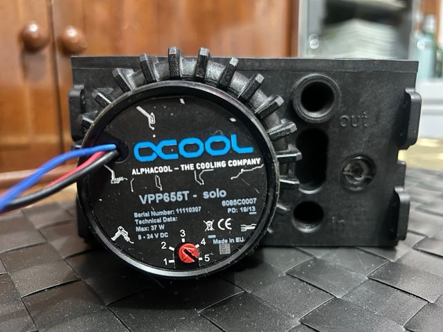 Bomba D5 y Depósito XSPC