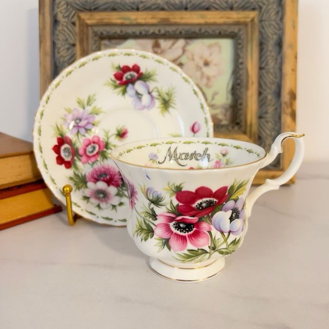 Taza y plato porcelana Royal Albert “March”