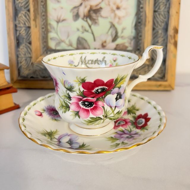 Taza y plato porcelana Royal Albert “March”