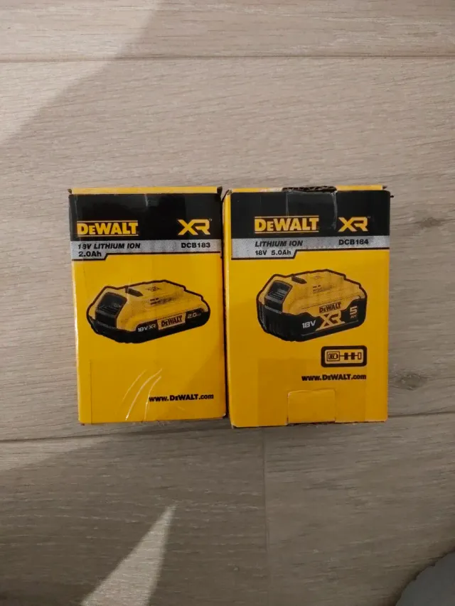 Pack 2 Baterías DEWALT XR 18V (2Ah y 5Ah)