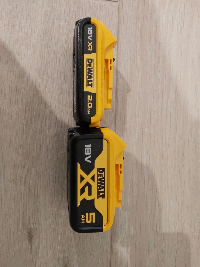 Pack 2 Baterías DEWALT XR 18V (2Ah y 5Ah)