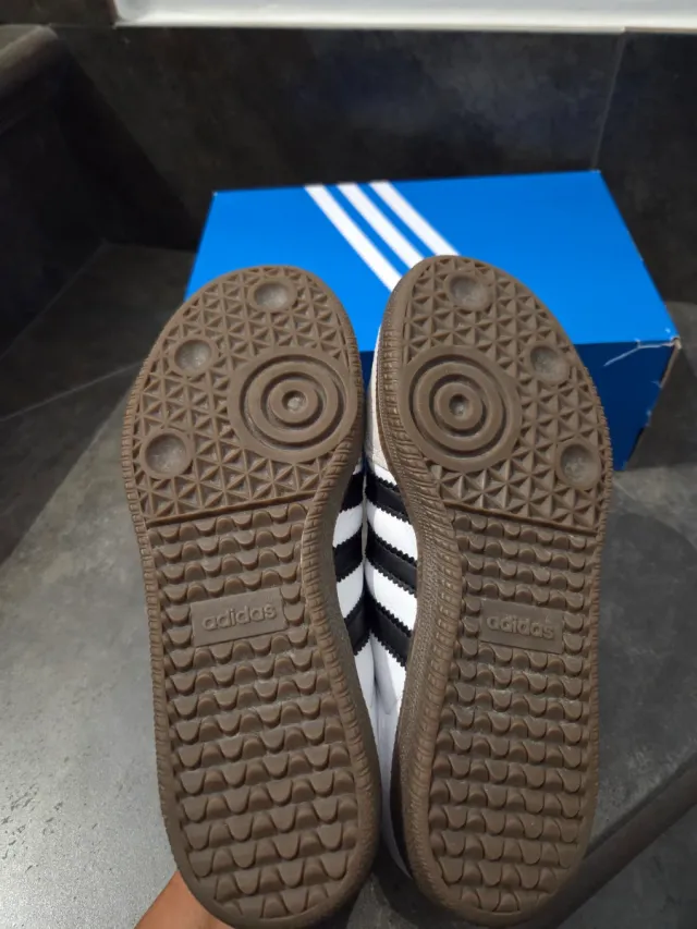 Adidas originals samba.