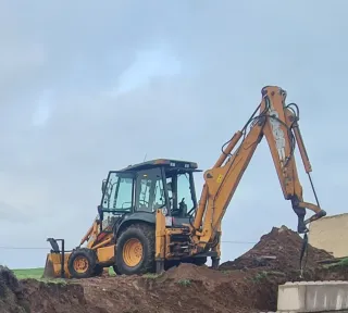 Excavadora Mixta Case 580 SR