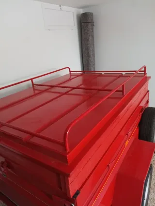 Remolque cerrado rojo Medidas 130×180