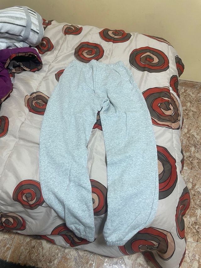 Pantalón de chándal gris